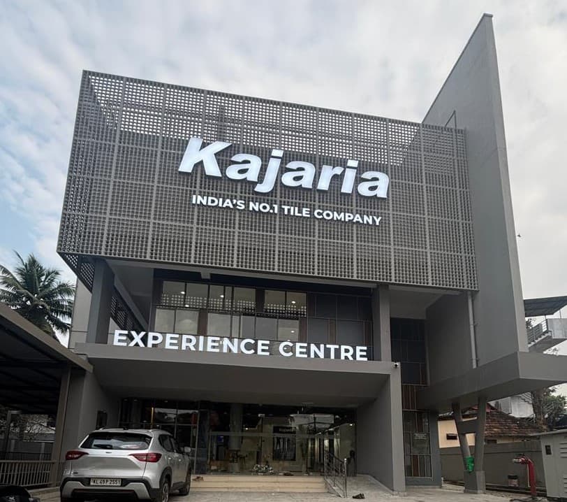 Brand Experience Stores for Consumer Electronics Leaders